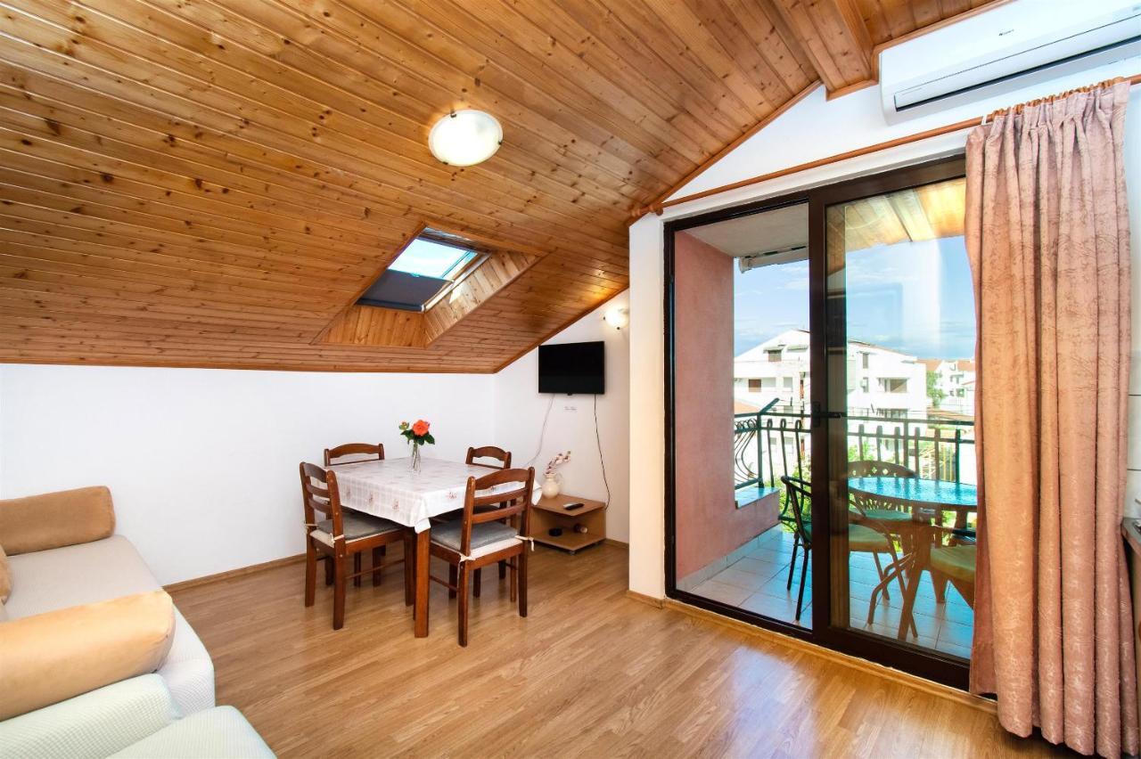 Apartments Green Garden 沃迪切 外观 照片